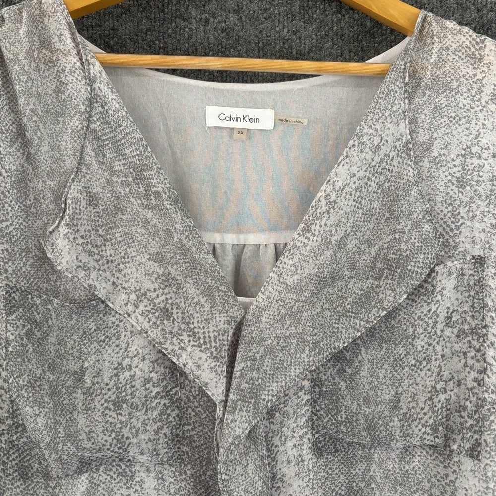 Calvin Klein Womens Gray Snakeskin Print Top Size 2X Pullover Office Career - Picture 4 of 10
